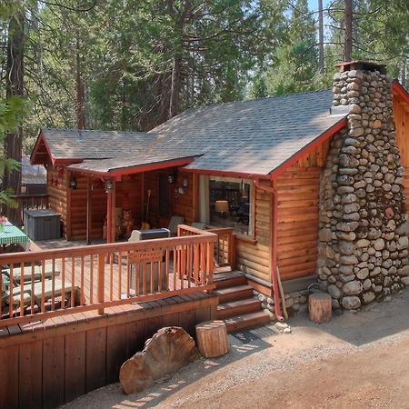 16 Chipmunks Holiday Wawona Exterior photo